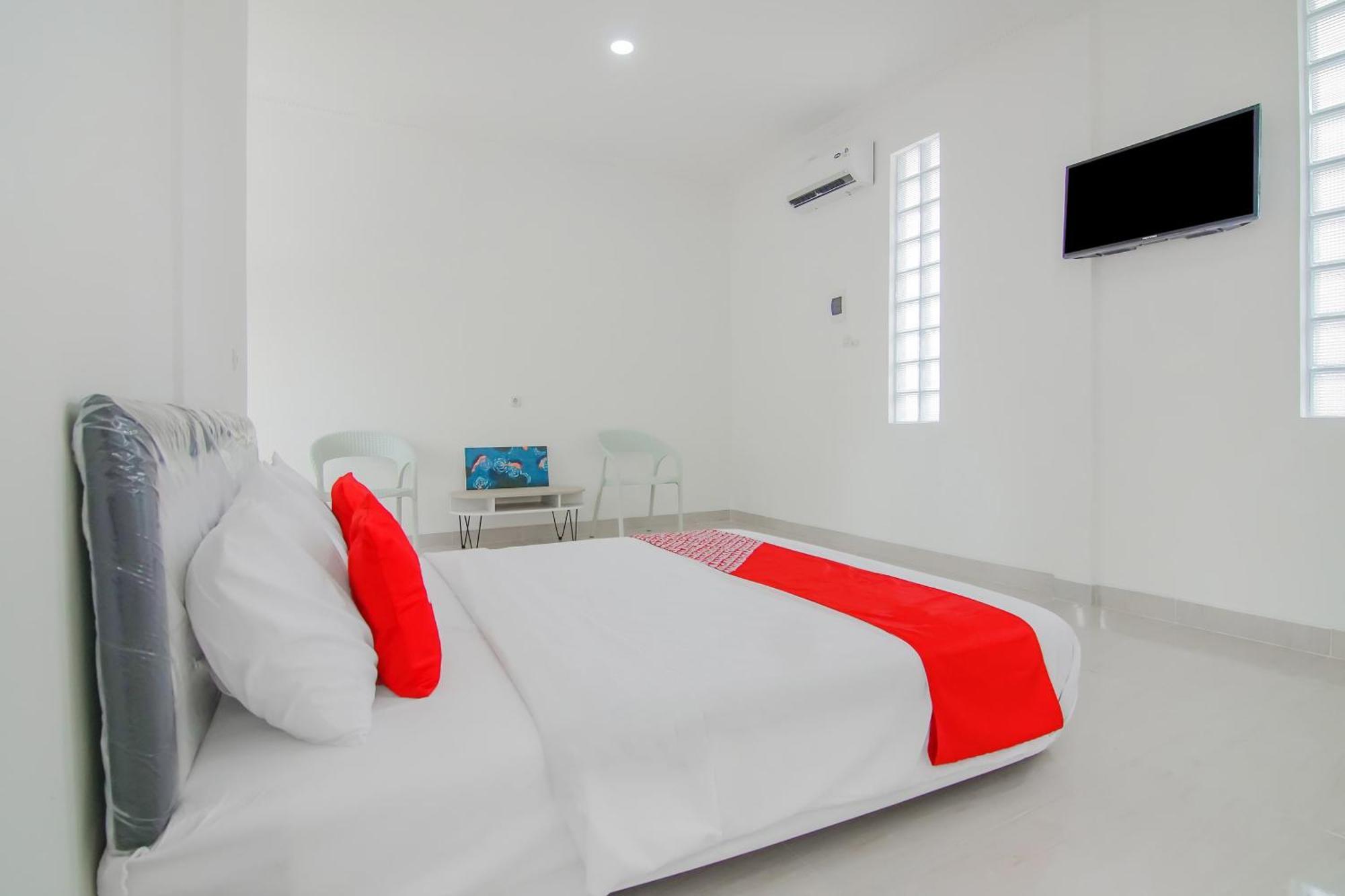 Super Oyo Capital O 90342 Kemang Garden Hotel Jakarta Exterior photo